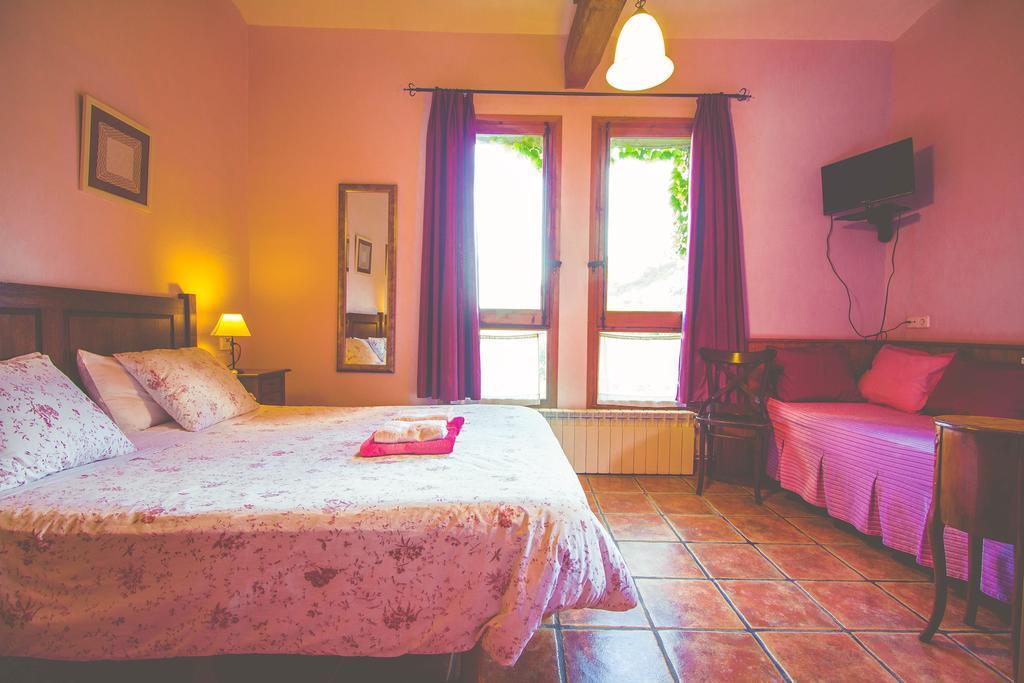 Gasthaus Casa Etxalde Camprodon Zimmer foto